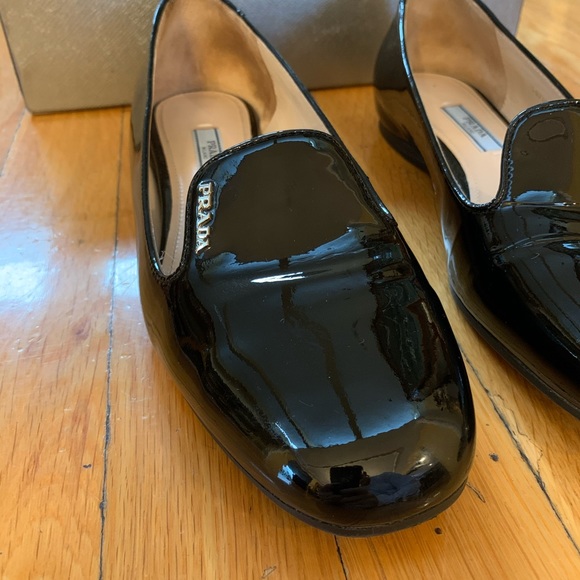 Prada black patent leather flat loafers size 38.5 - Picture 3 of 12